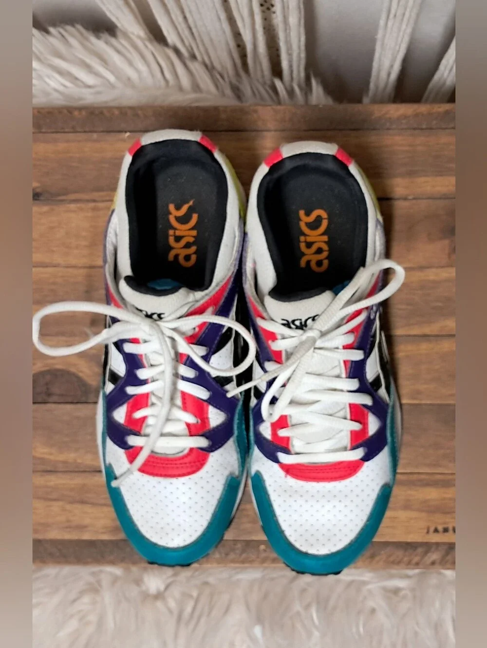 ASICS Gel-Lyte V White Multi-Color Sneaker Size 7.5